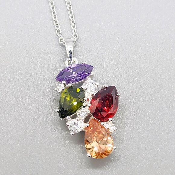 Dare to Dazzle Pendant Necklace by AVON w Chain Stunning Sparkle Bright Colorful - Picture 3 of 8